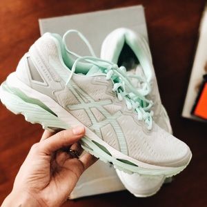 ASICS Glacier Grey Bay White